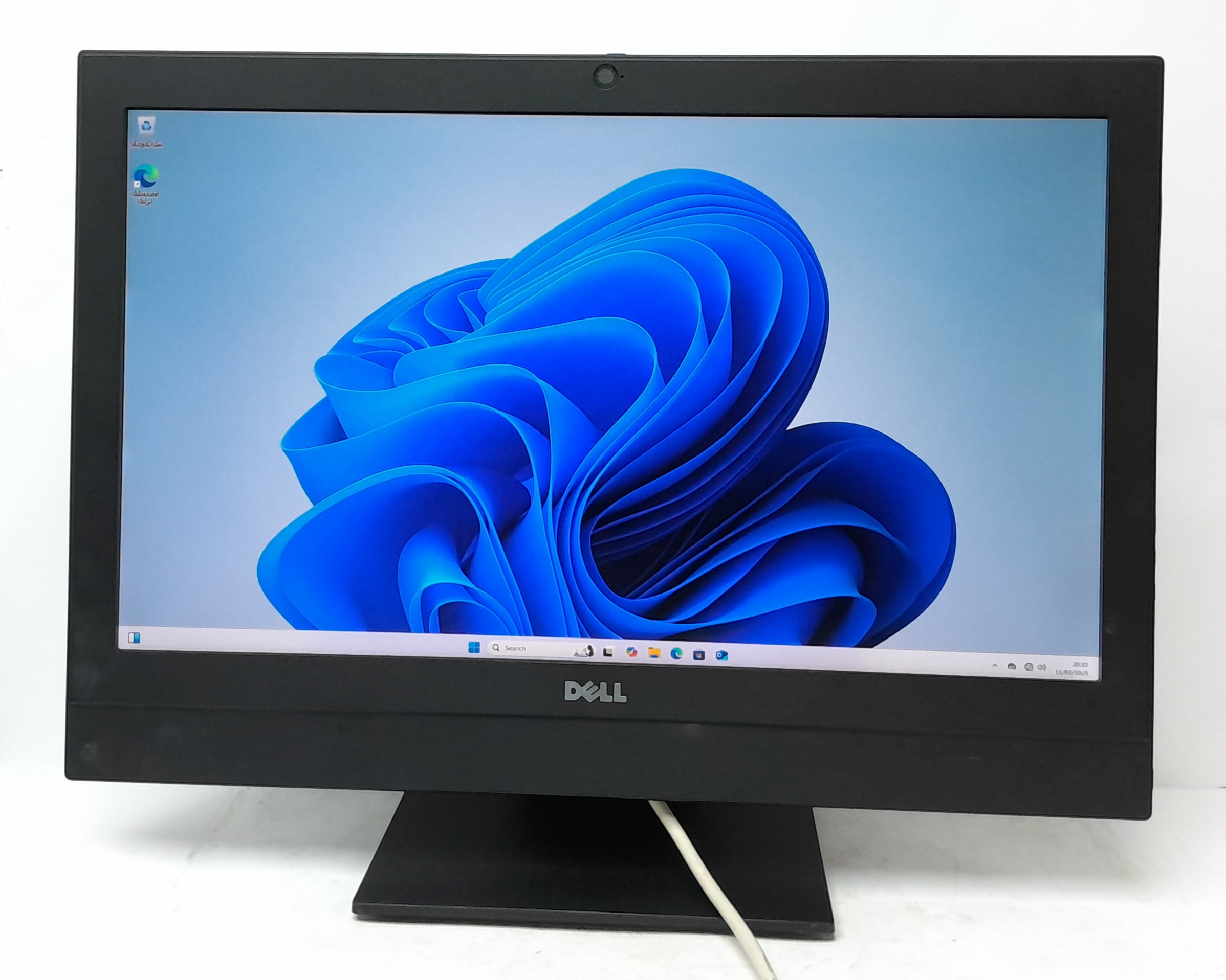 Dell_Optiplex_3240_Aio_1-8 آل این وان استوک دل مدل Dell Optiplex 3240 پردازنده i5 نسل 6 و صفحه نمایش 22 اینچ - تصویر 1